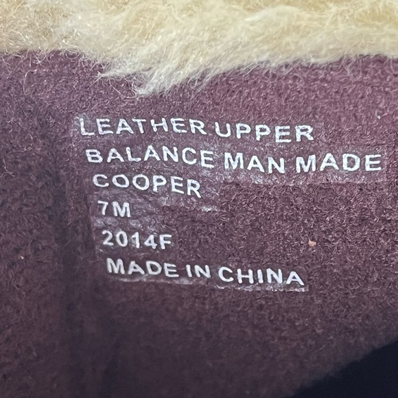 Earth Origins Cooper boots in burgundy color, size 7M - Picture 6 of 10